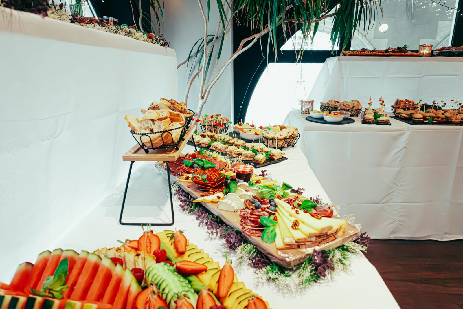 Food Trends Shaping Modern Cooking and luifood.site’s Perspective